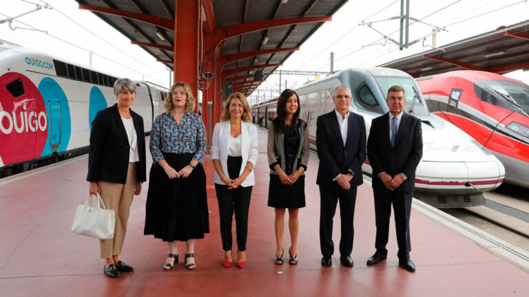 Dimite la secretaria de Estado de Transportes y el presidente de Renfe por el tema de los trenes para Asturias y Cantabria