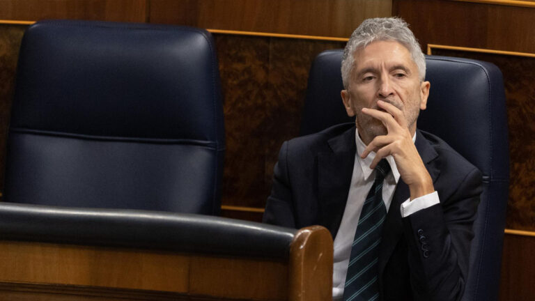 Los partidos independentistas exigen la comparecencia de Marlaska por la infame infiltración del policía en Valencia