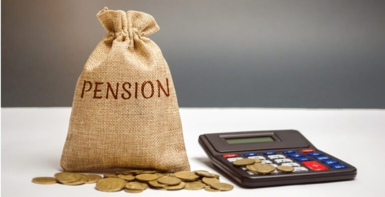 Pensiones: Plan para calcularla con 25 años cotizados o con 29 excluyendo los 2 peores