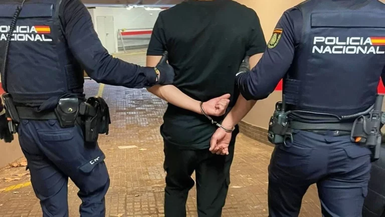 Se fuga un preso tras agredir a los policías durante un traslado a un juzgado de Madrid
