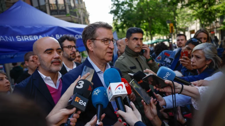 Represores del 155 en Sant Jordi: Feijóo y el PPC ‘falsean’ con el “espíritu de remontada en el constitucionalismo» de Catalunya