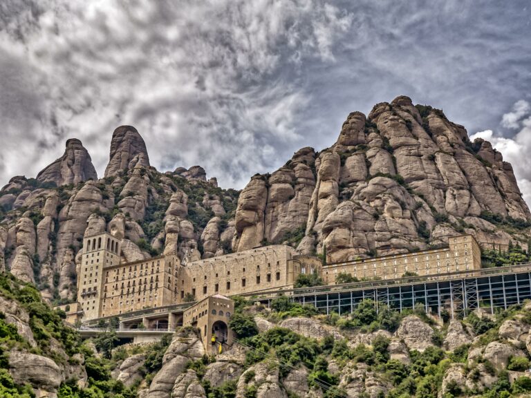 Los turistas tendrán que pagar entrada para acceder al santuario de Montserrat