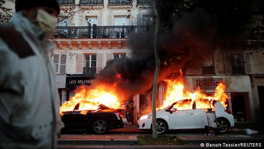 Violentas protestas: El Gobierno de Francia no descarta imponer el «Estado de Emergencia» para restablecer el orden